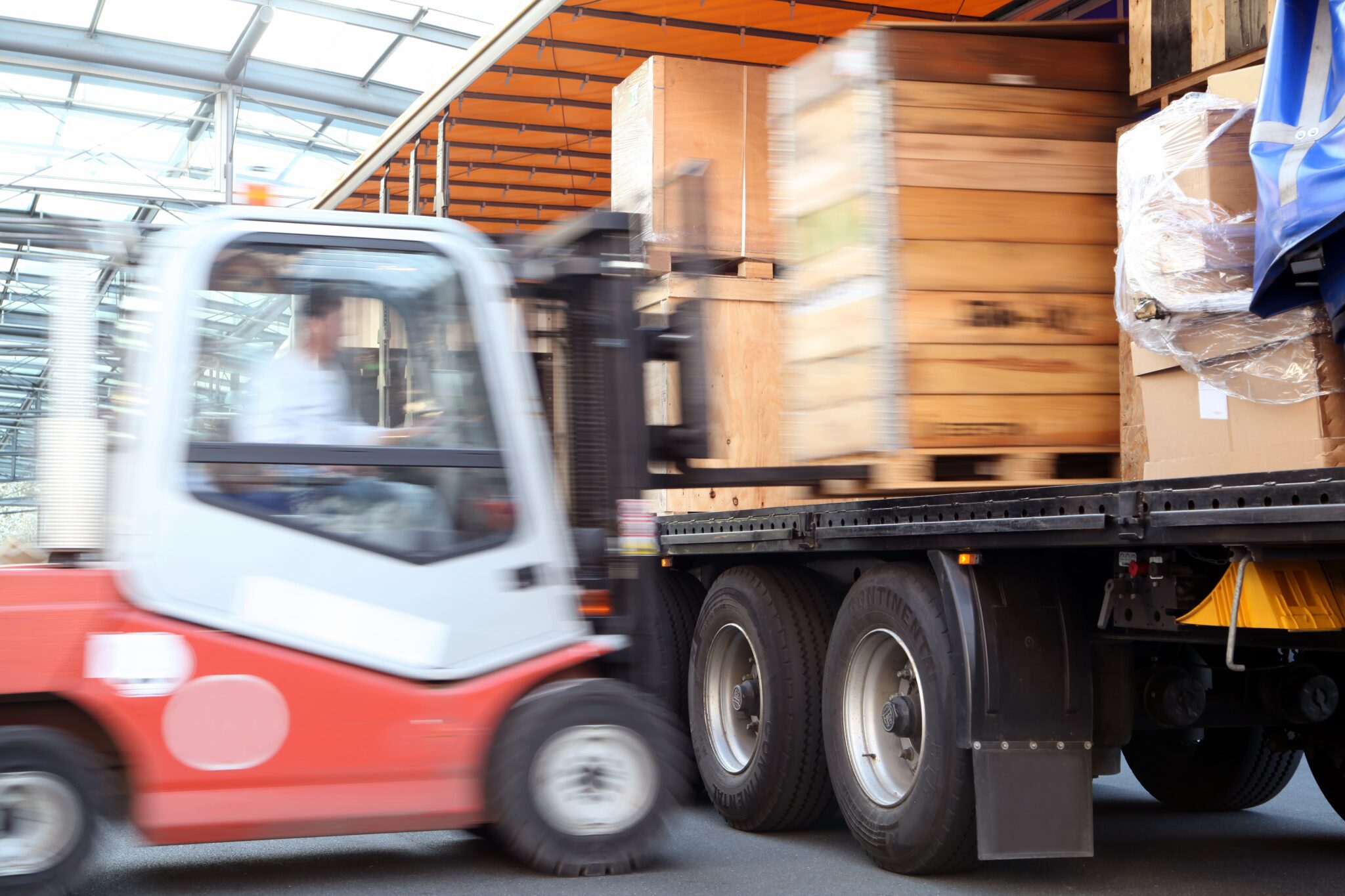 Emirat Handling & Fulfillment Gmbh & Co. Kg www.oklogistics.de
